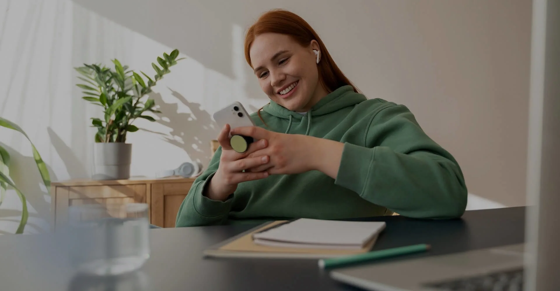 girl working on Mobile with nbn Fttp Internet